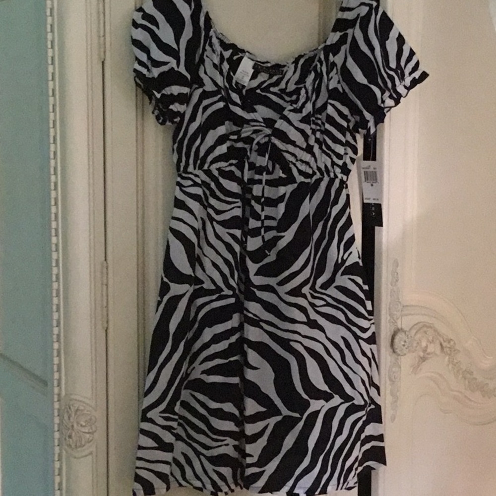 LA BLANCA BEACH DRESS BLACK WHITE.